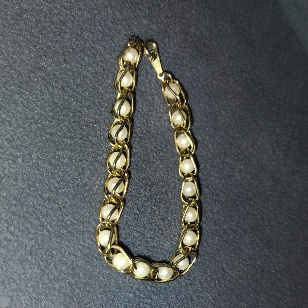 Avon Bracelet Caged Faux Pearl and Gold Tone Signed 7" Fashion Jewelry